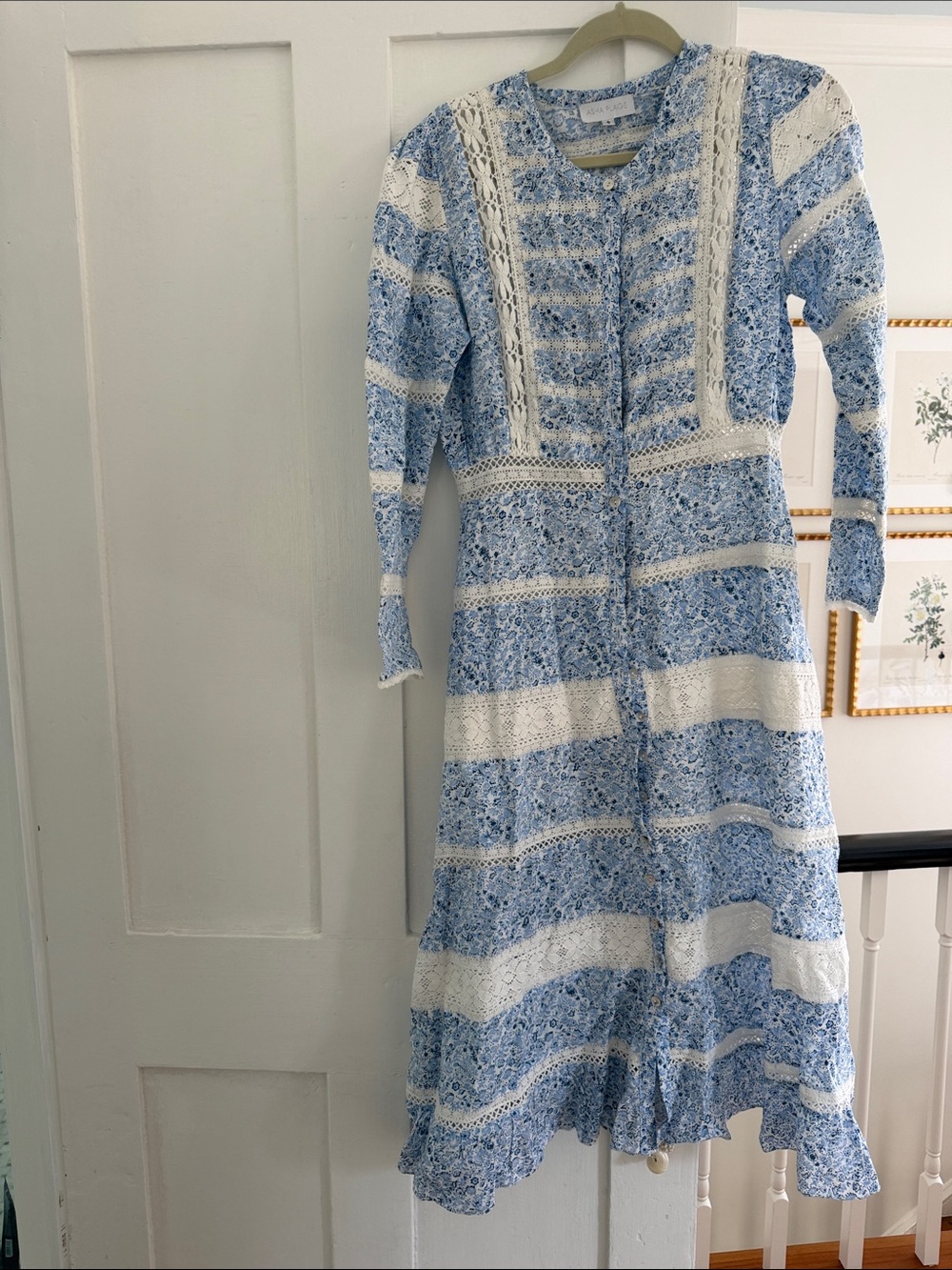 Asha Light Blue & White Lace-Trim Long Sleeve Maxi Dress small
